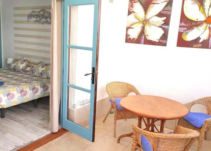 Port Royal Apartments, Heated Pool, Speed Wifi, Terrace شقة أرونا