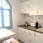 Port Royal Apartments, Heated Pool, Speed Wifi, Terrace شقة