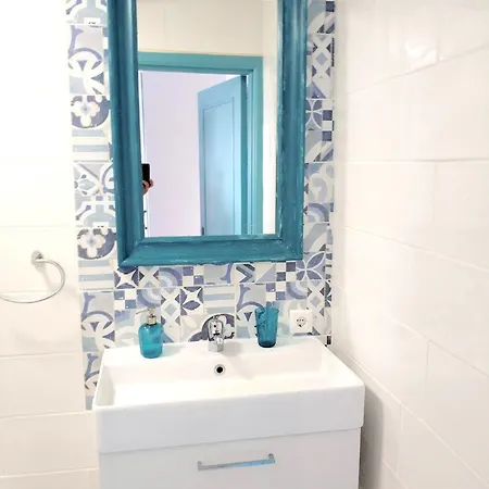 Port Royal Apartments, Heated Pool, Speed Wifi, Terrace Apartment