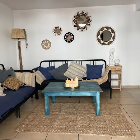 Port Royal Apartments, Heated Pool, Speed Wifi, Terrace Apartment