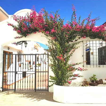شقة Port Royal Apartments, Heated Pool, Speed Wifi, Terrace أرونا
