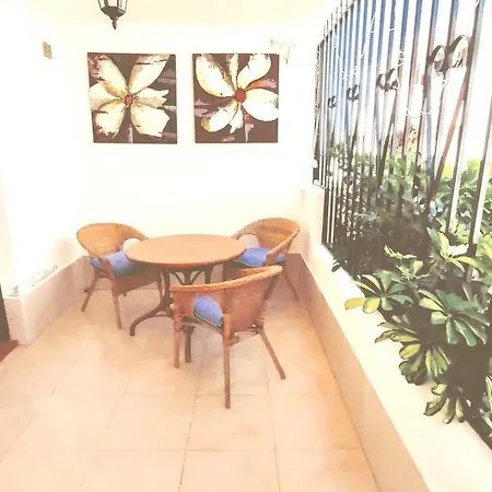 Port Royal Apartments, Heated Pool, Speed Wifi, Terrace شقة أرونا
