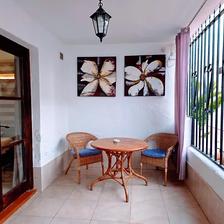 Port Royal Apartments, Heated Pool, Speed Wifi, Terrace